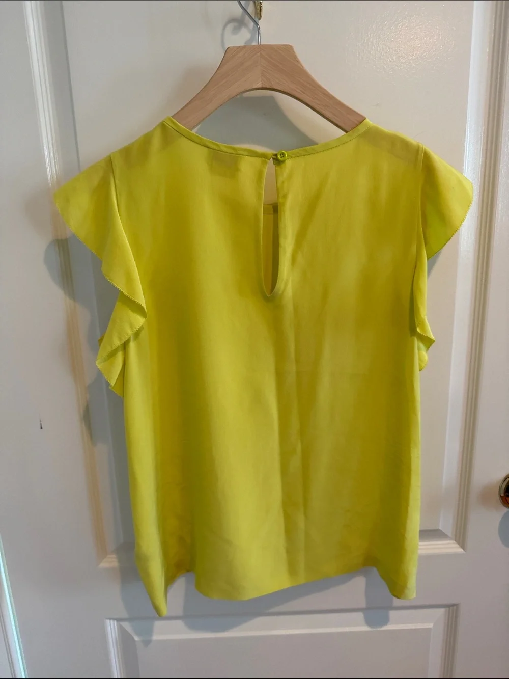 Kate Spade bright chartreuse 100% silk ruffle sleeve blouse